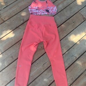 ALO Yoga Airlift leggings and an Alo yoga Bra